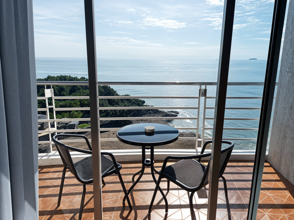 Small team, big hospitality by the sea.